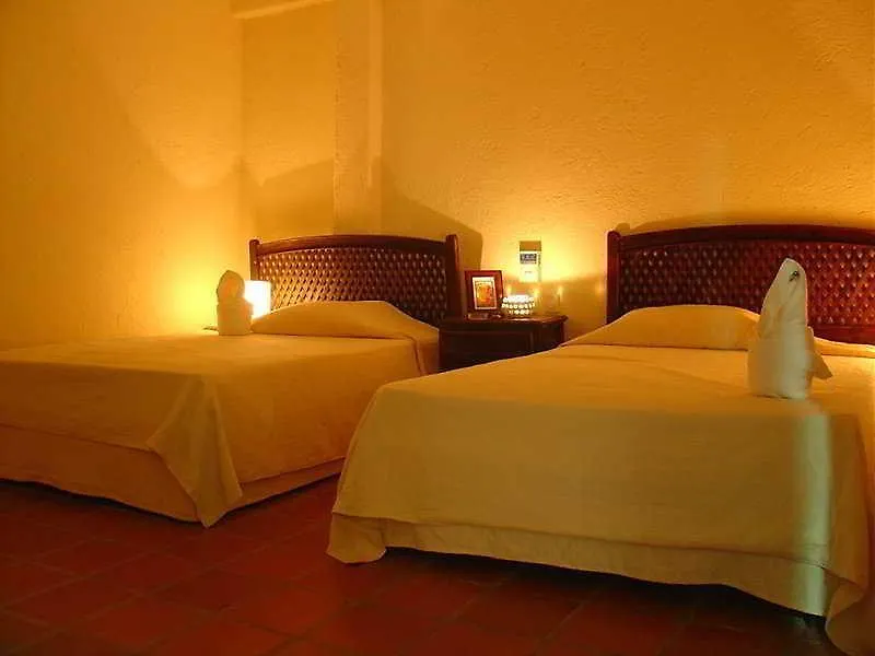 Om Hotel & Lounge-Bar Playa del Carmen 2*,  Mexico